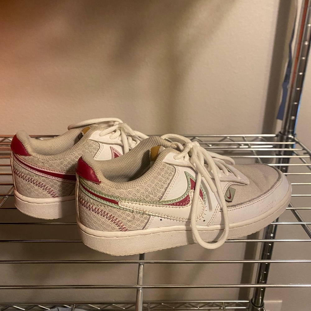 Nike Women's Sneakers in Cream and Red